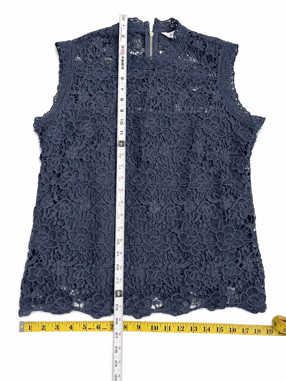 Nanette Lepore Navy Lace Mock Neck Sleeveless Blouse Top Floral Crochet Size M - Picture 4 of 6